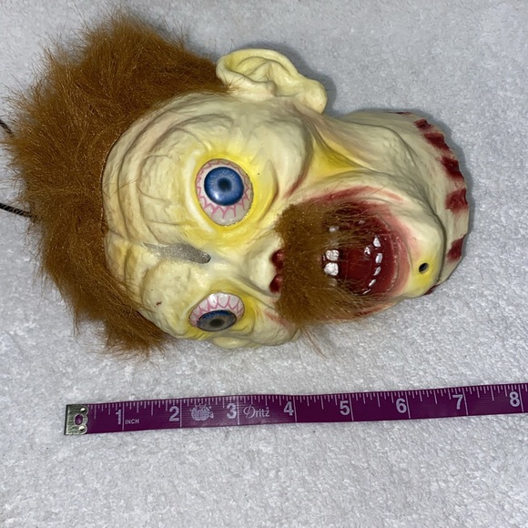 Gemmy haunted Halloween head light up moaning - Picture 5 of 6